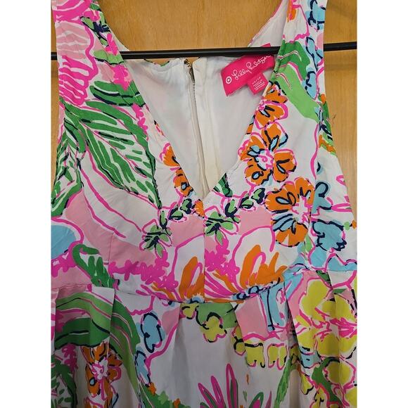LILLY PULITZER for TARGET Nosey Posey Print V-Neck Sleeveless Shirt Sz XS. - Picture 2 of 6
